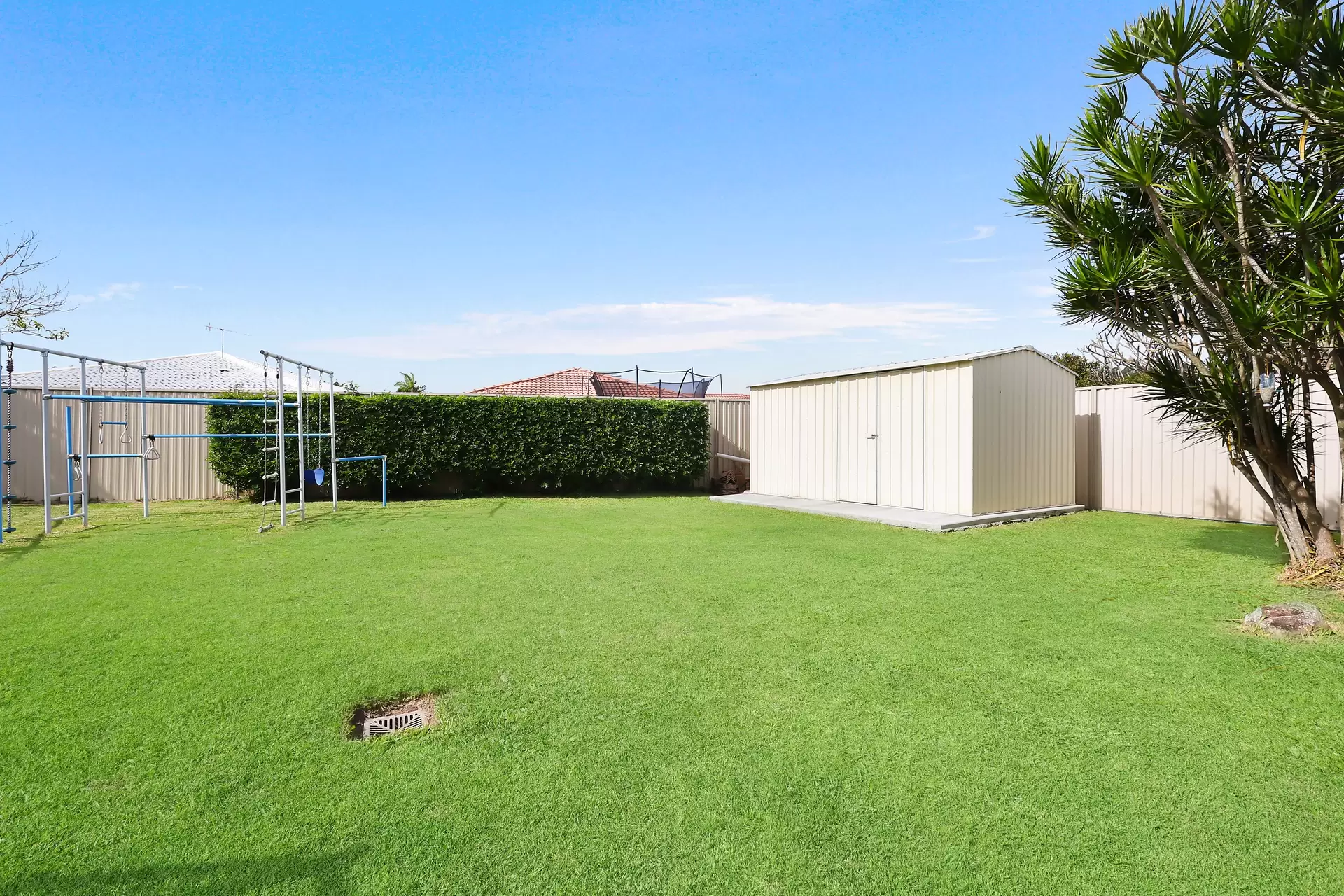 Photo #8: 10 Blackbean Court, Elanora - Sold by Drew Property Group